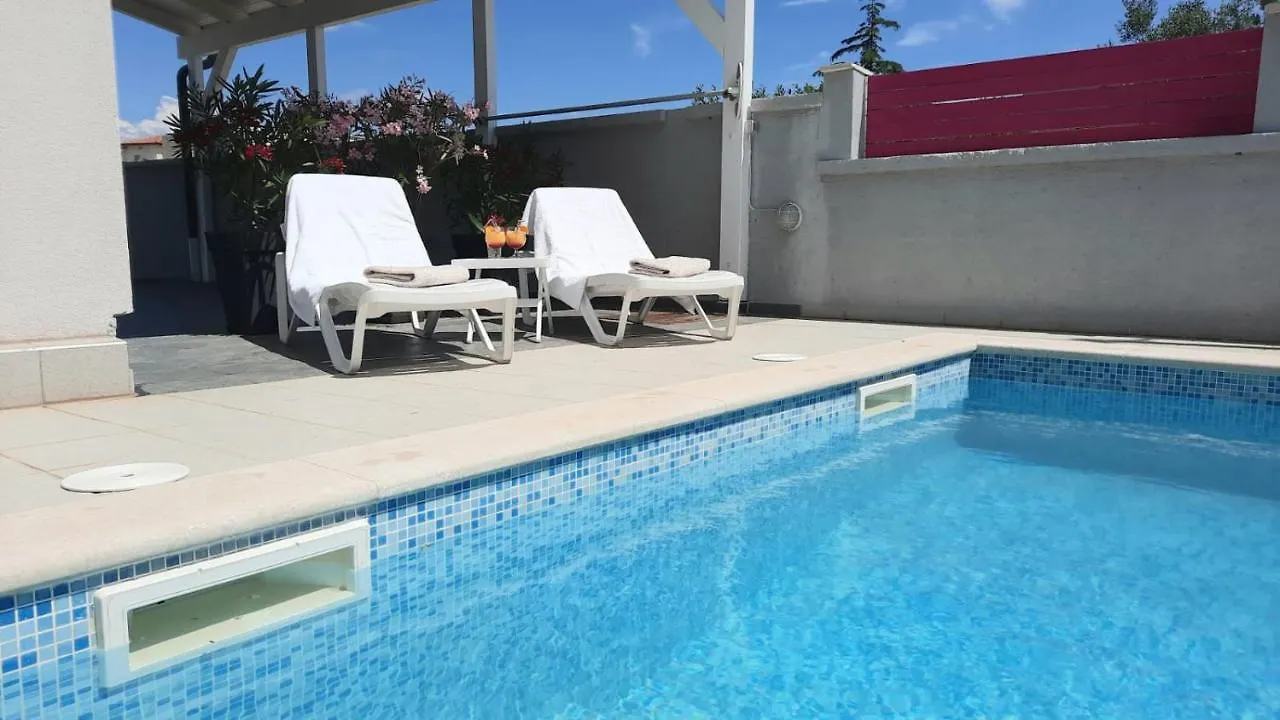 Apartment Adria Dream: Seaside Villa with Pool in Istrian Liznjan Croatia