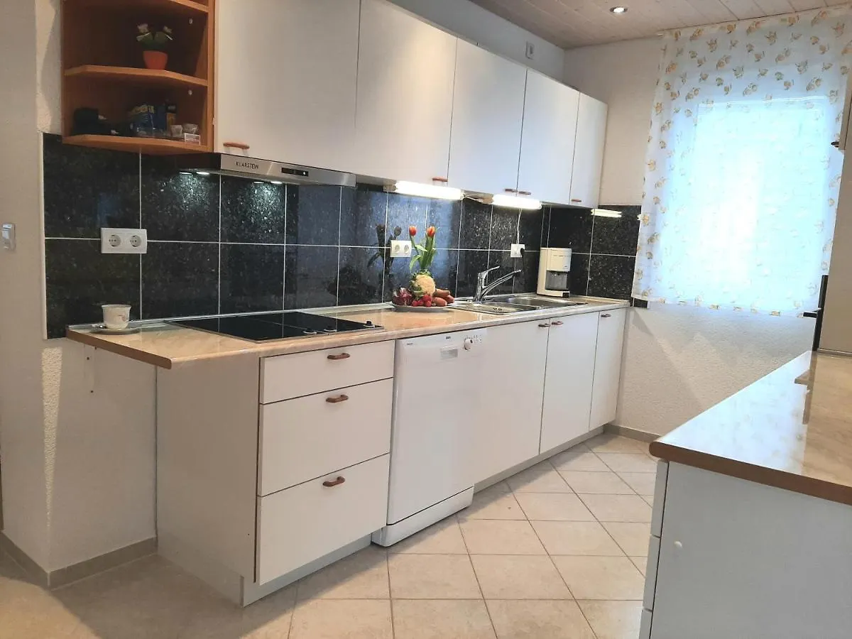Apartment Adria Dream: Seaside Villa with Pool in Istrian Liznjan